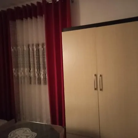 Apartament Gerdani Apartment *